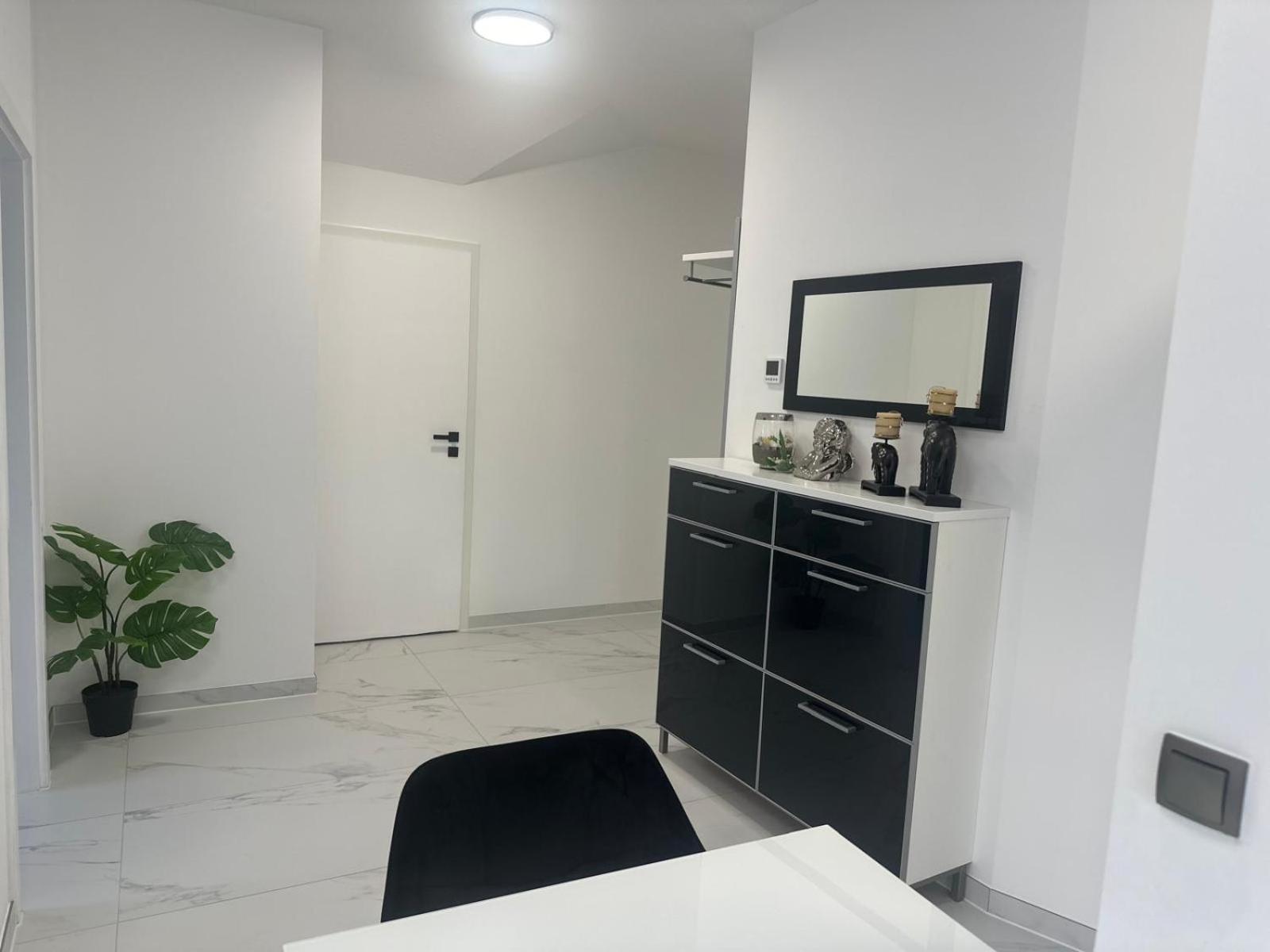 Flexible, Schoene Und Gut Aussehende Feriensuite Ρόιτλινγκεν Εξωτερικό φωτογραφία