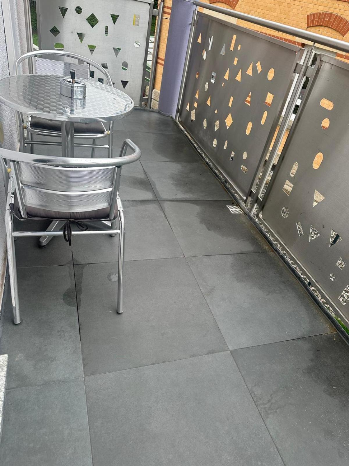 Flexible, Schoene Und Gut Aussehende Feriensuite Ρόιτλινγκεν Εξωτερικό φωτογραφία